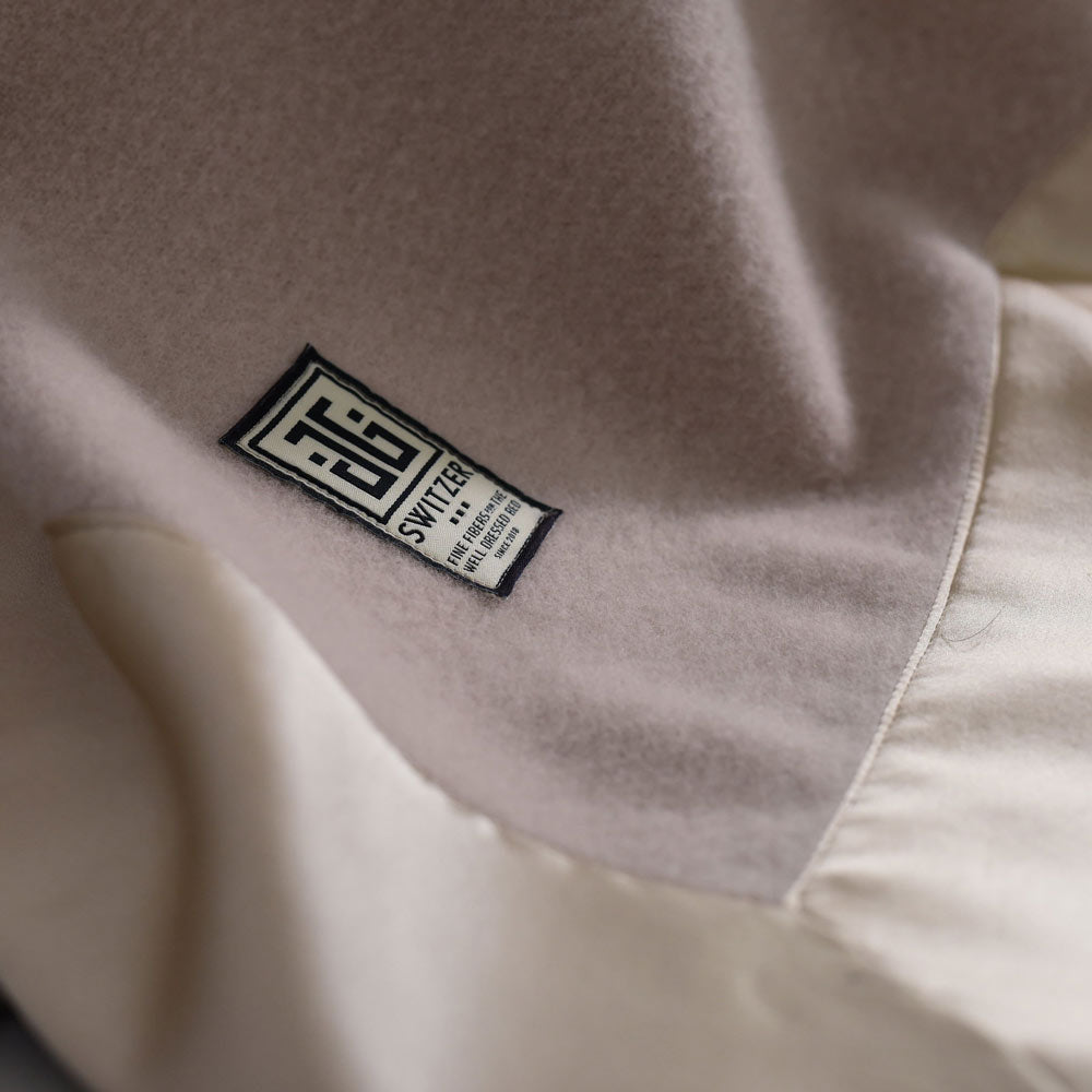 Hollywood Ava Blanket - Cashmere Blend - Champagne