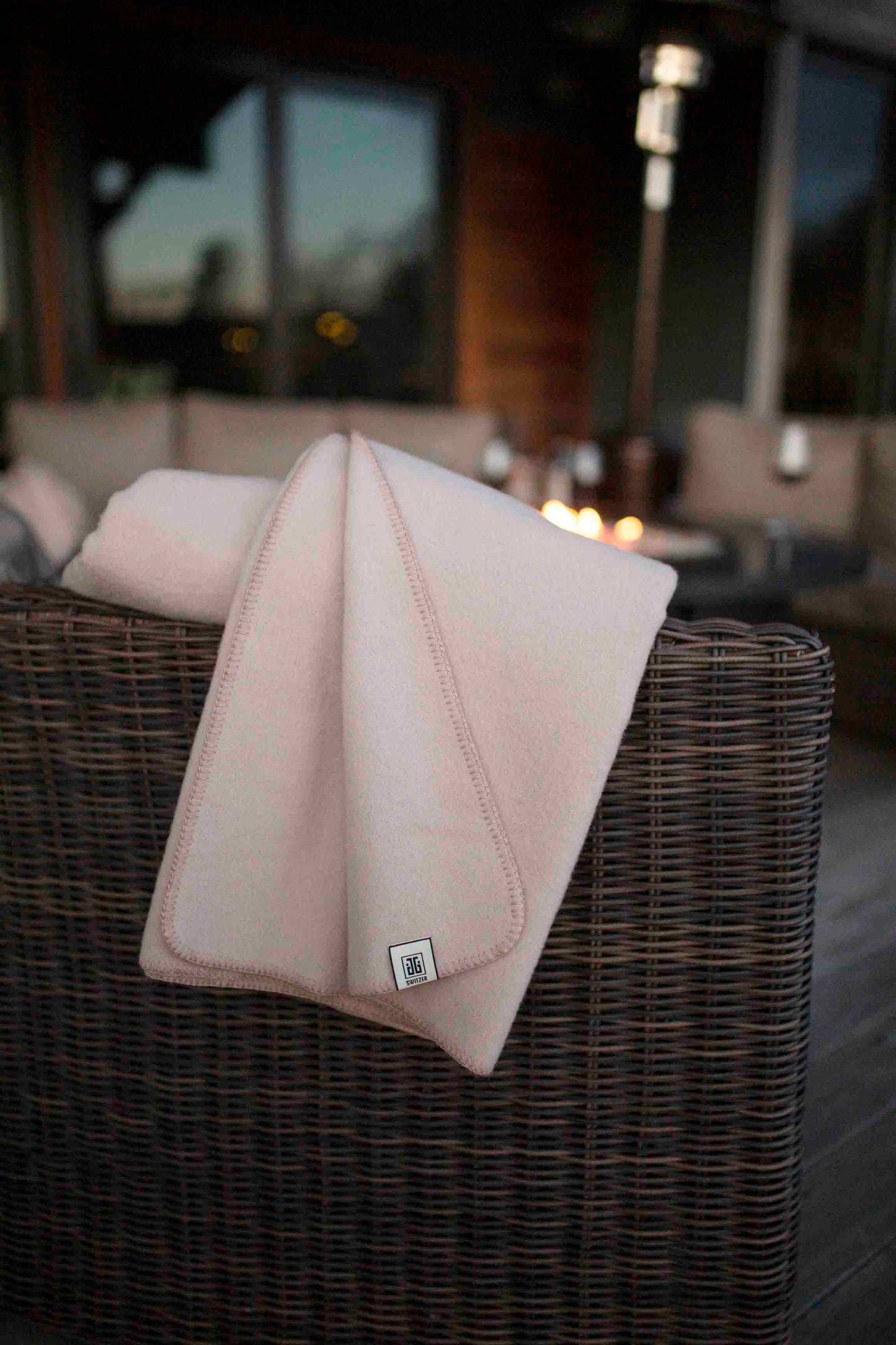 Portia Throw - Cashmere Blend - Champagne