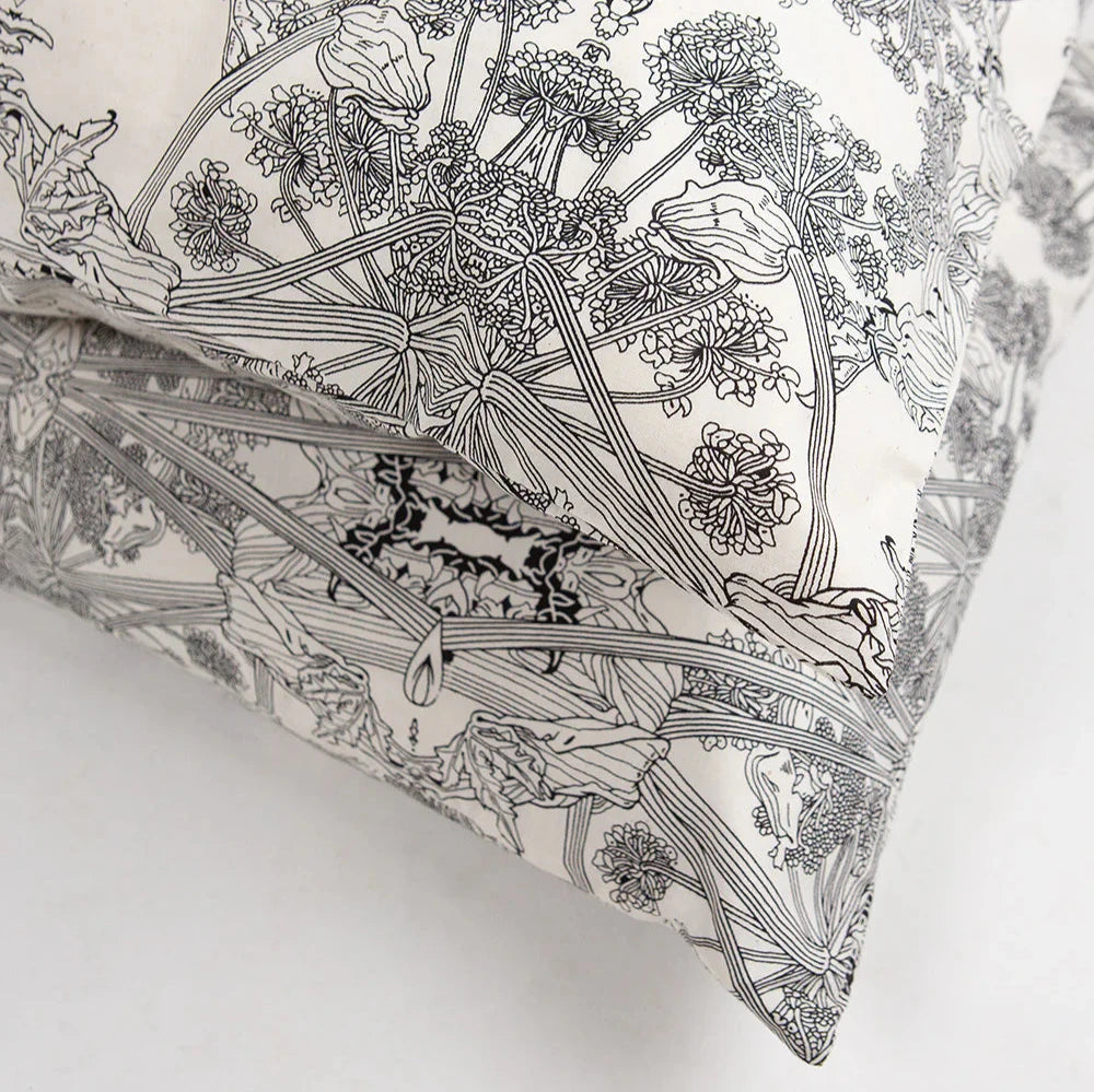 Erica Tanov Cotton Pillowcase Pair in Botanicus