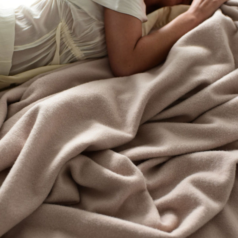 Hollywood Ava Blanket - Lambswool & Cashmere
