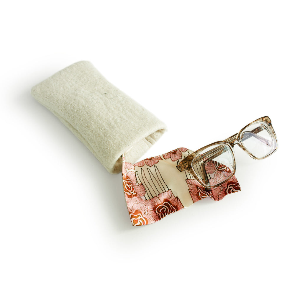 
                      
                        Eyeglass Sleeve - Felted Wool - Silk Lining
                      
                    