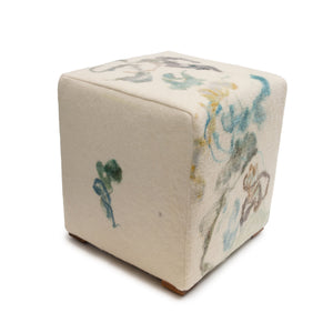 BOTANICAL Sheep Cube with Plant-Dyed Wool