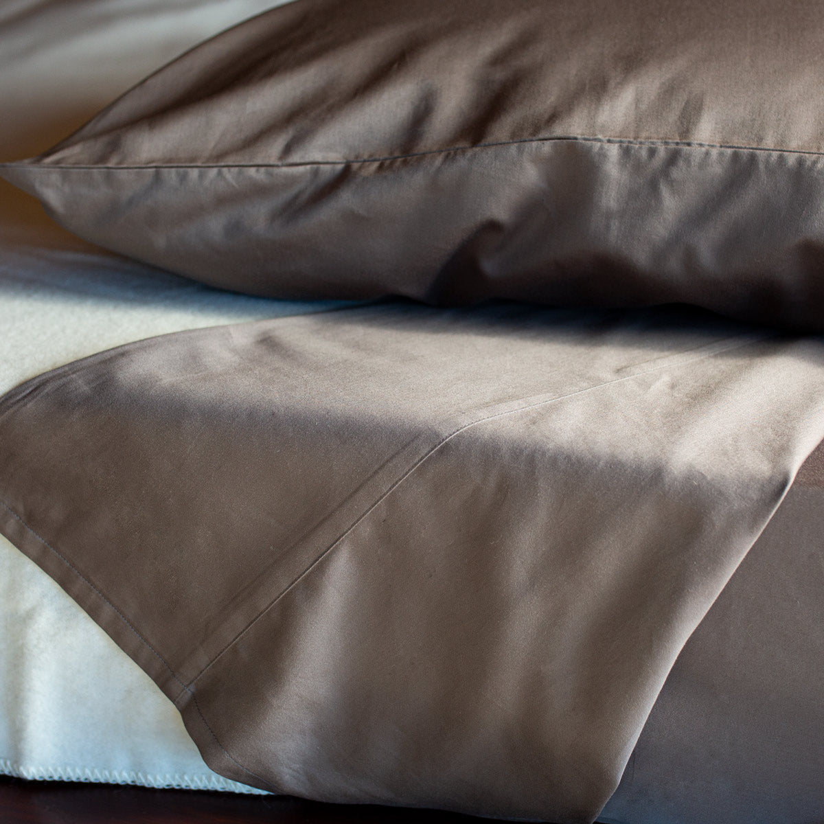 Organic Cotton 400 Thread Count Sateen Sheet Set - Taupe Grey