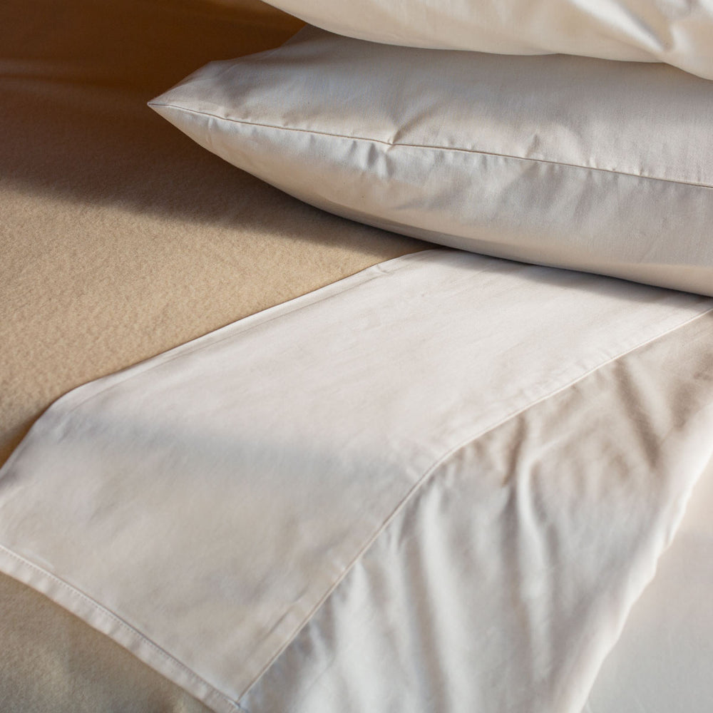 
                      
                        400 Thread Count Sateen Sheet Set - Organic Cotton - Natural
                      
                    