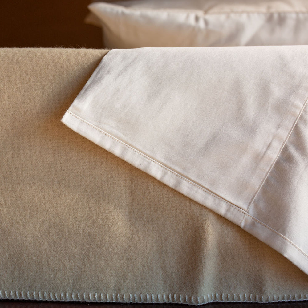 
                      
                        400 Thread Count Sateen Sheet Set - Organic Cotton - Natural
                      
                    